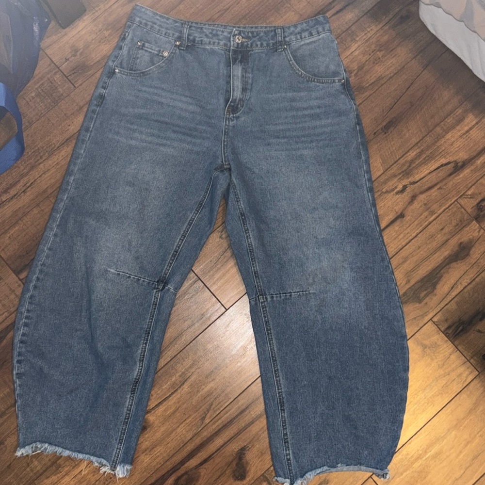 Barrel jeans